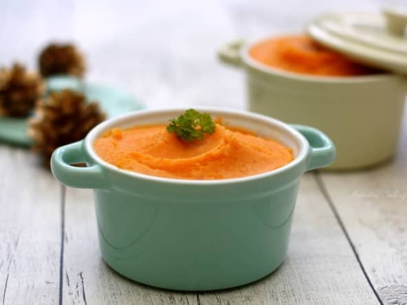 Mousseline de patates douces aux épices de Noël pour les fêtes