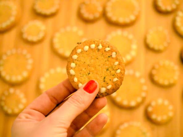 Biscuits sablés parfumés au thé de Noël