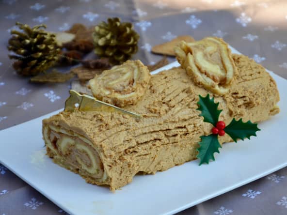 Bûche roulée à la crème de marron et au café