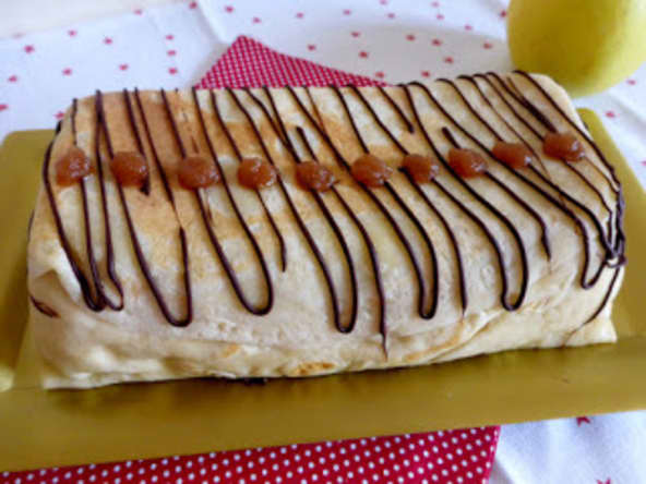 Gâteau de crêpes aux pommes et la vanille