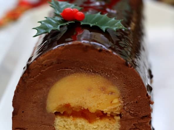 Bûche de Noël au chocolat et à l'orange pour le réveillon