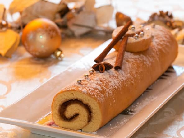 Roulé aux épices à la confiture de Noël