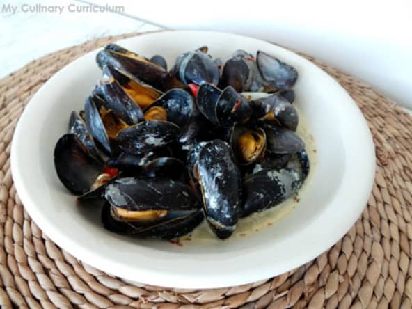 Moules au safran et aux poivrons