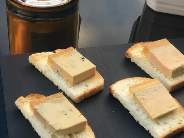 Terrine de foie gras et sa gelée de ratafia de champagne