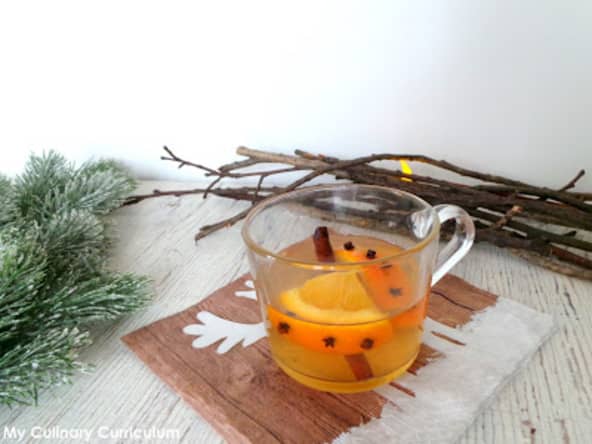 Grog au rhum, à l'orange et aux épices