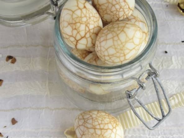 Oeufs de caille marbrés au thé