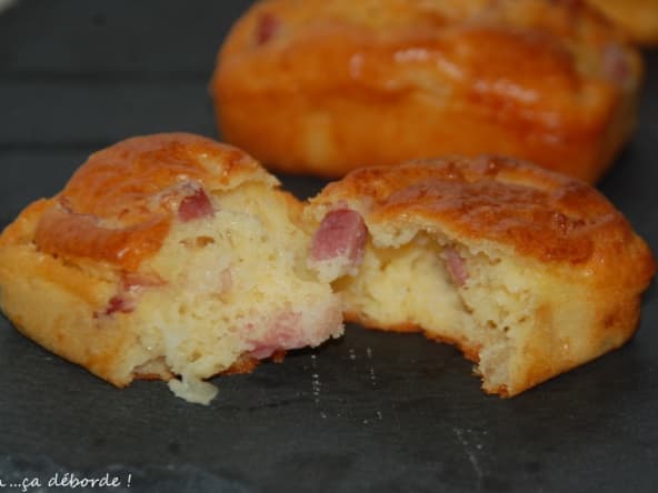 Mini cakes oignons lardons fromage