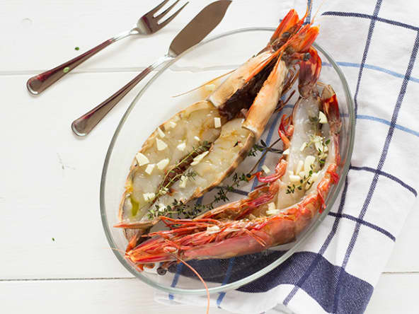 Crevettes géantes à l'ail et à l'huile d'olive cuites au four : tellement simple !