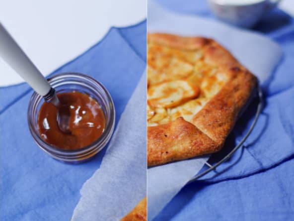 Tarte rustique réconfortante aux pommes et à la confiture de lait