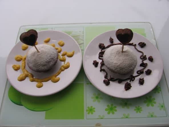 Gâteau sans gluten et cœur en chocolat