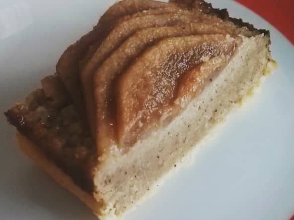 Tarte amandine à la frangipane végétale et aux poires