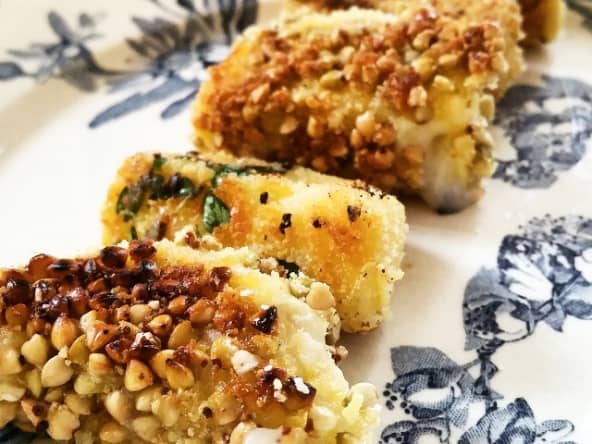 Crottins de chèvre panés aux graines et aux épices