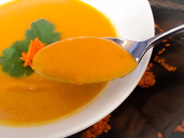 Velouté Carottes-Lentilles Corail Parfumé au Cumin et à la Coriandre