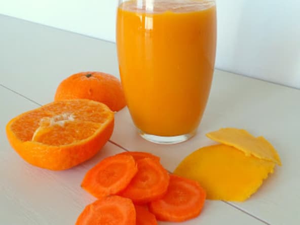 Smoothie carottes, mangue et mandarines