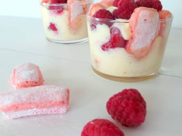 Tiramisu aux framboises et minis Biscuits Roses de Reims