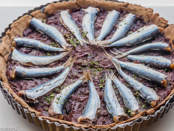 Tarte au blé noir oignons et sardines