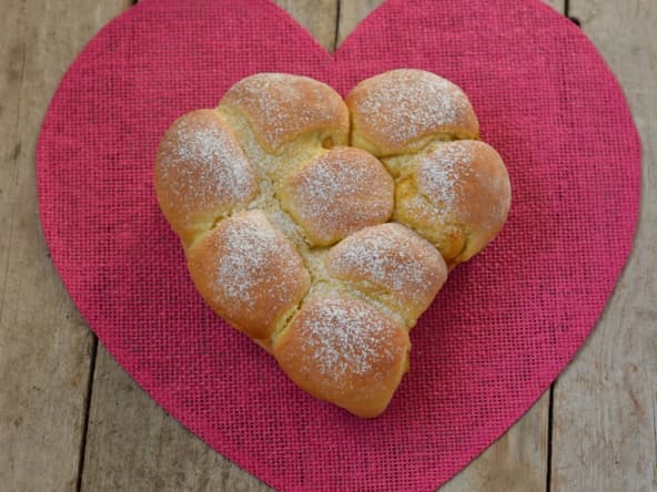 Brioche butchy à la crème pâtissière