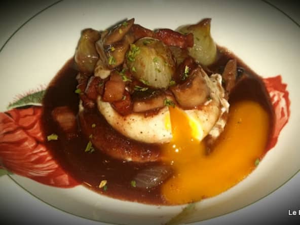 Oeuf poché à la bourguignonne