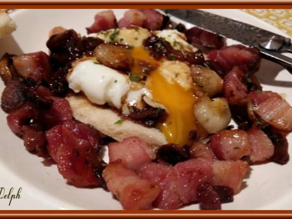 Oeufs pochés à la bourguignonne