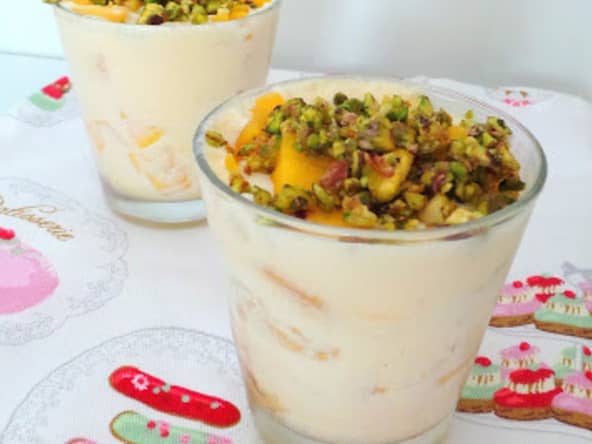 Tiramisu à la mangue et aux pistaches