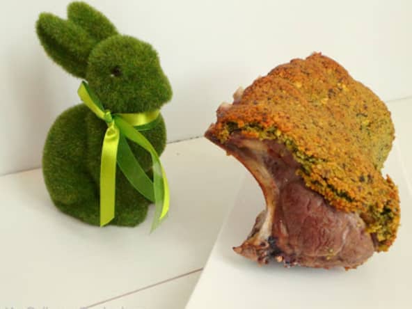 Carré d'agneau en croûte de basilic et pistaches