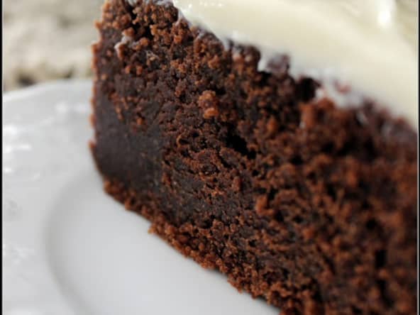 Guinness chocolate cake de Trish Deseine et glaçage cream cheese pour la Saint Patrick