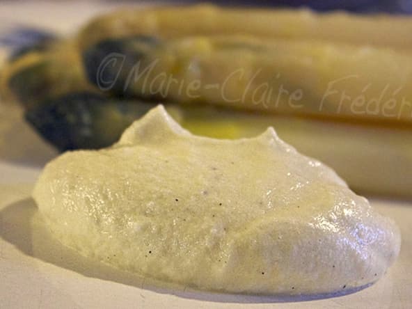 Les asperges, leur légendaire et fabuleuse sauce mousseline