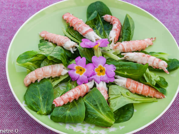 Salade de langoustines à la mâche et aux primevères
