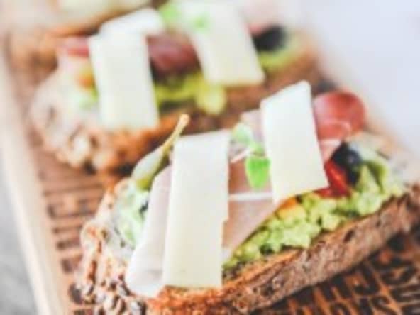Tartine au crémeux d'avocat et Bethmale