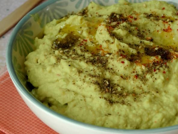 Mousse de houmous à l’avocat vegan