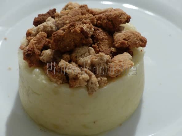 Purée de pomme de terre au lait d'amande et son crumble à l'amande