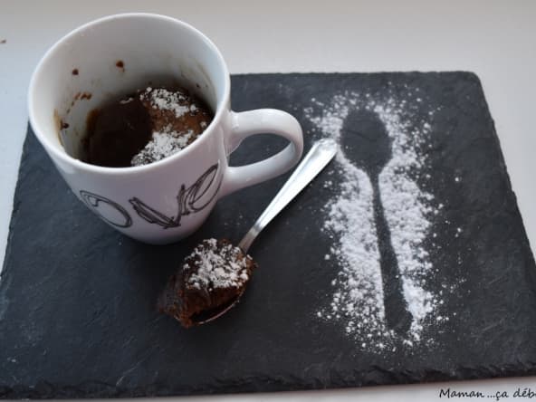 Mug cake au chocolat au mico-ondes