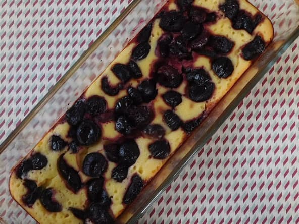 Gâteau de semoule aux cerises
