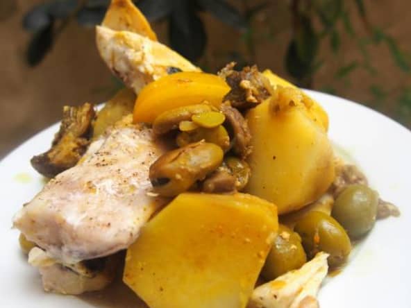 Tajine de mulet et de lotte aux artichauts violets, fèves et pommes de terre