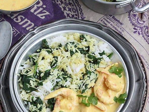 Curry de gambas et son riz sauté aux épinards