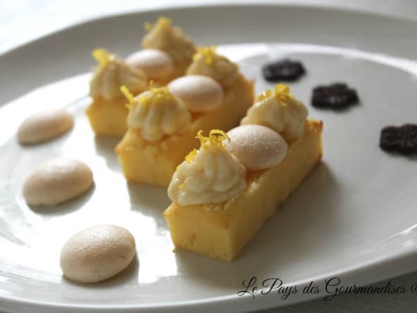 Moelleux au citron, crème pâtissière à la fleur d’oranger et mini-meringues