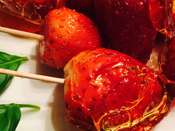 Fraises en habit de lumières