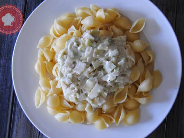 Pâtes au poulet, poireaux et crème d'ail