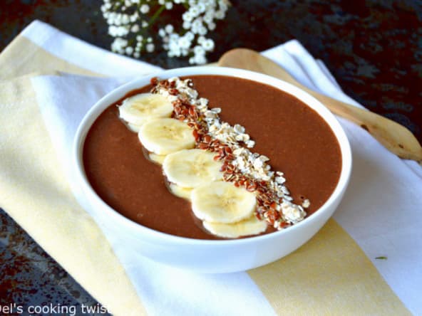 Smoothie bowl vegan cacao banane à la caroube