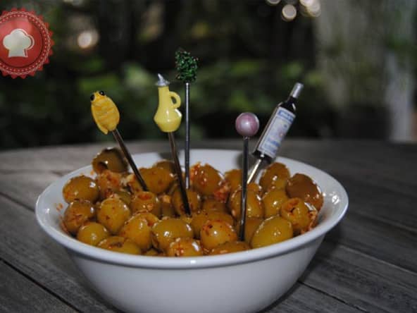 Olives vertes marinées à la harissa