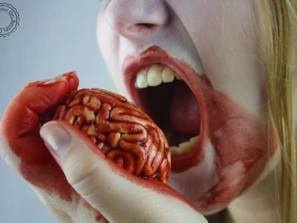 Gâteau cerveau d'Halloween (Brain cake) un peu gore