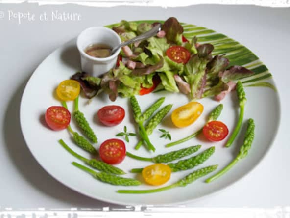 Salade d'aspergettes sauvages aux lardons et au vinaigre de framboises