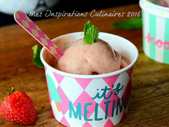 Glace aux fraises avec 2 ingrédients