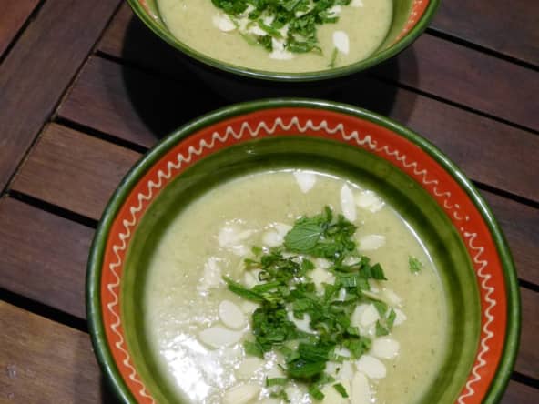 Gaspacho vert aux amandes