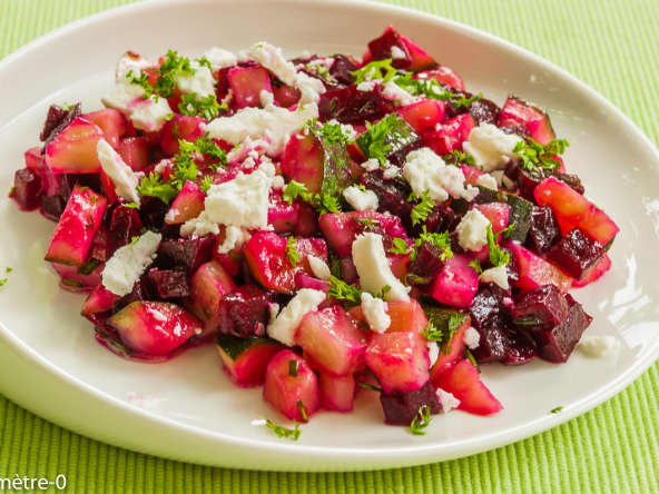 Salade de pomme de terre, courgettes, betteraves et fêta