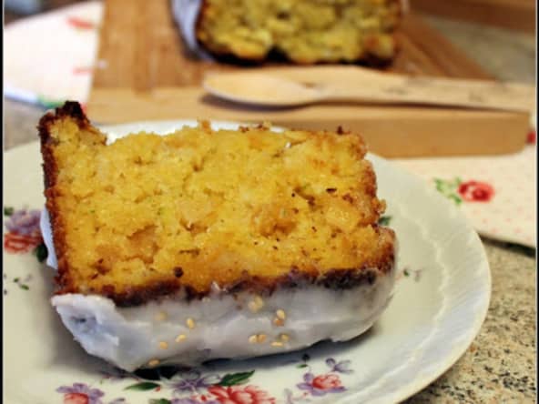 Cake sucré à la courgette et à l'ananas