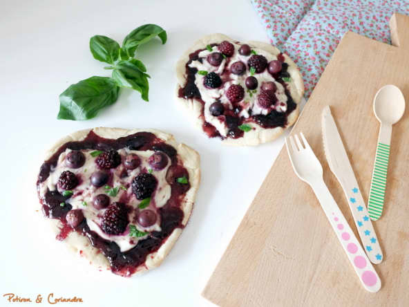 Pizza aux fruits rouges