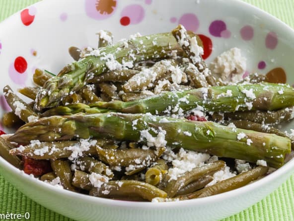 Salade de haricots verts aux tomates confites et asperges vertes