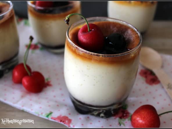 Panna cotta à l'ancienne aux cerises amarena