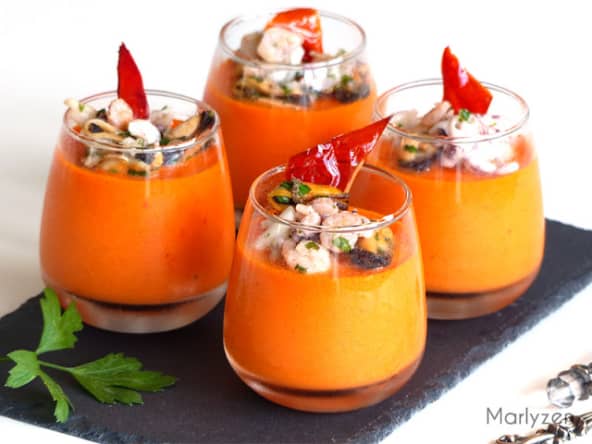 Crèmes de poivron rouge aux fruits de mer